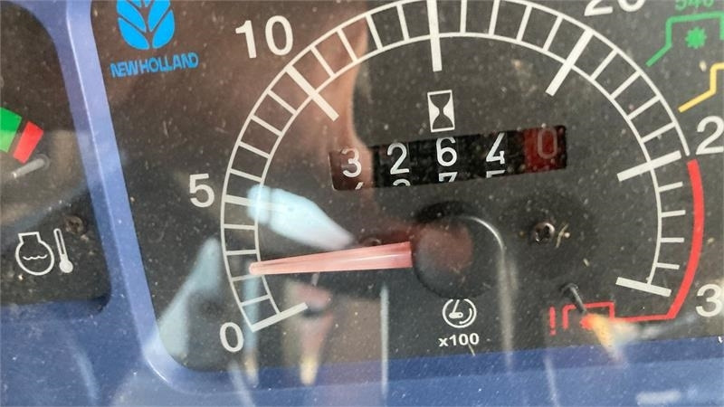 New Holland TD90D - Traktor: slika 4 New Holland TD90D - Traktor: slika 4