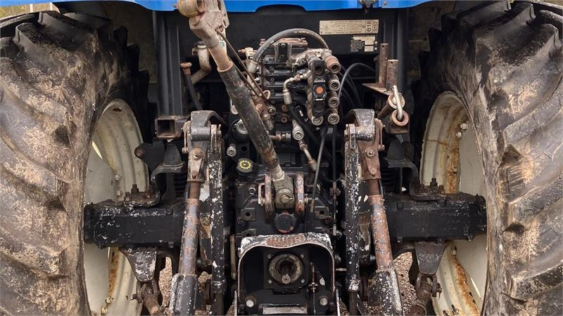 New Holland TS 115 A - Traktor: slika 5 New Holland TS 115 A - Traktor: slika 5