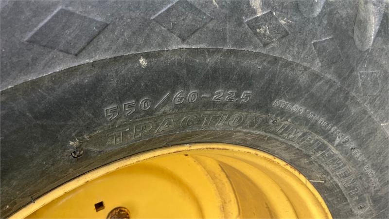 New Holland TX68 FSH - Kombinovani kombajn: slika 4 New Holland TX68 FSH - Kombinovani kombajn: slika 4