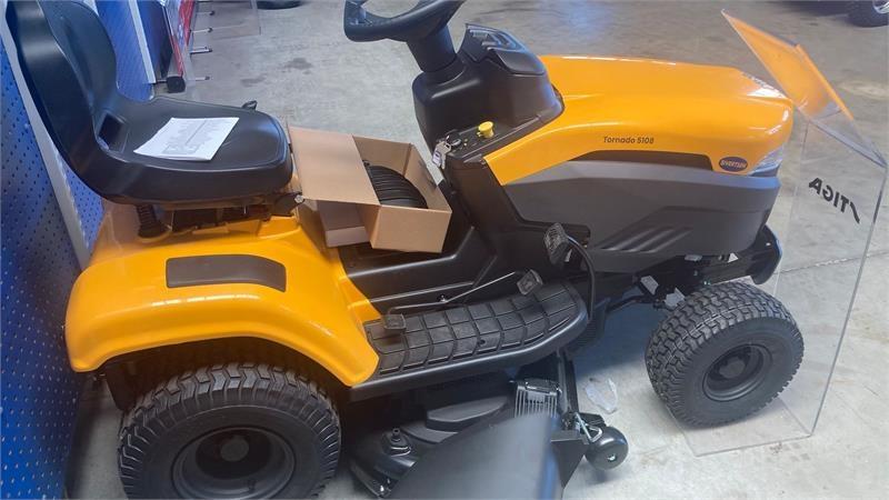 Stiga Tornado 5108 - Komunalni traktor: slika 3 Stiga Tornado 5108 - Komunalni traktor: slika 3