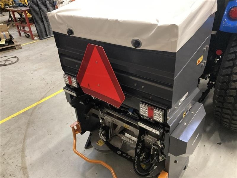 Timan CS-200 Combispreder 300 liter til traktor - Rasipač peska/ Soli za Korisno/ Posebno vozilo: slika 1 Timan CS-200 Combispreder 300 liter til traktor - Rasipač peska/ Soli za Korisno/ Posebno vozilo: slika 1