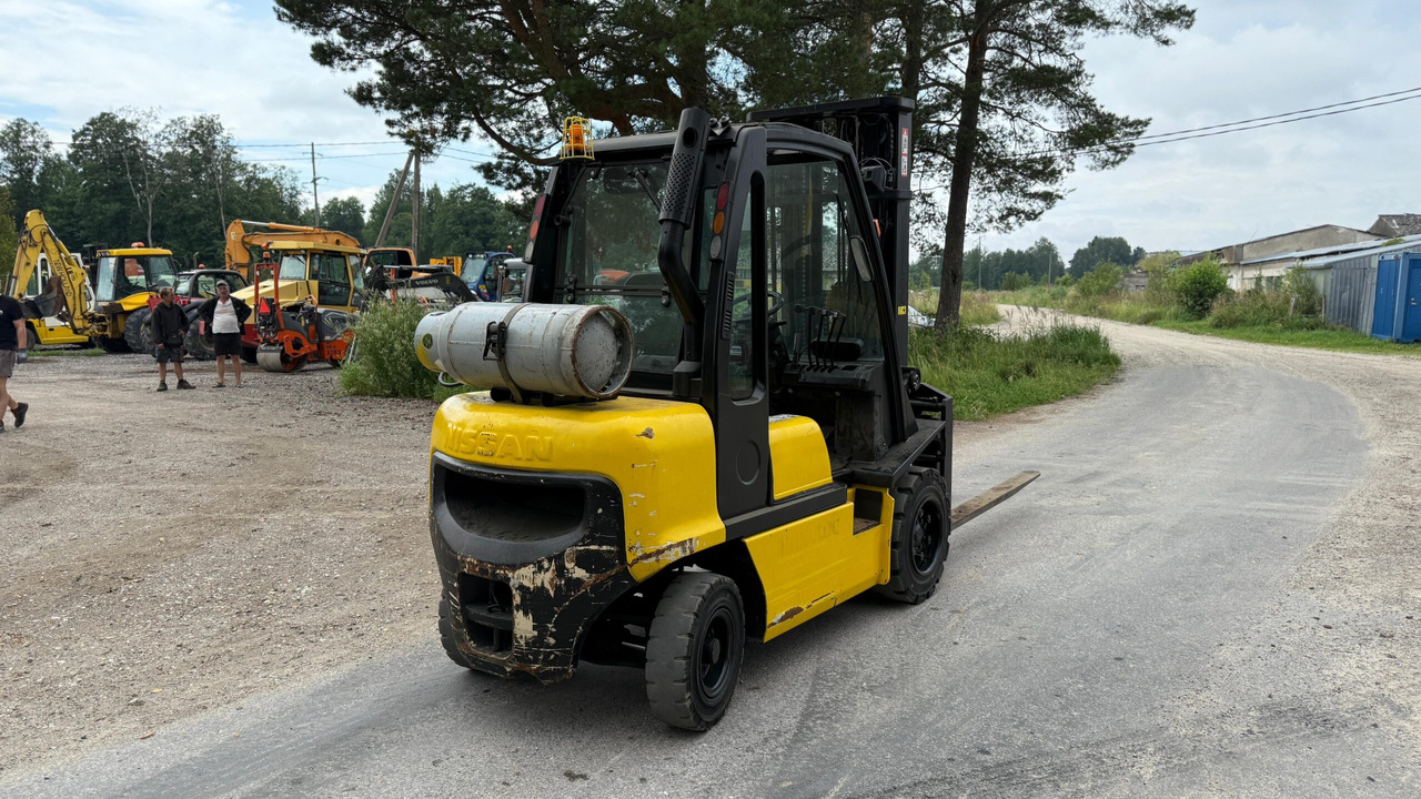 Nissan DX30 - Dizel viljuškar: slika 5 Nissan DX30 - Dizel viljuškar: slika 5