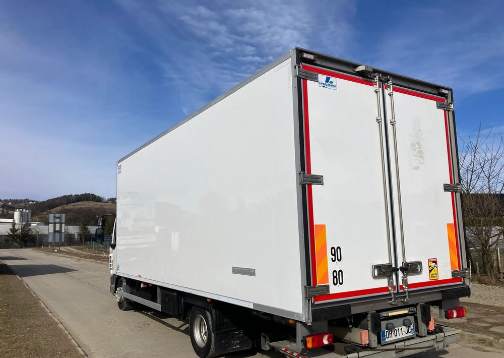 DAF Daf LF 12.210 chłodnia multi temperatura 16 palet - Hladnjača: slika 4 DAF Daf LF 12.210 chłodnia multi temperatura 16 palet - Hladnjača: slika 4