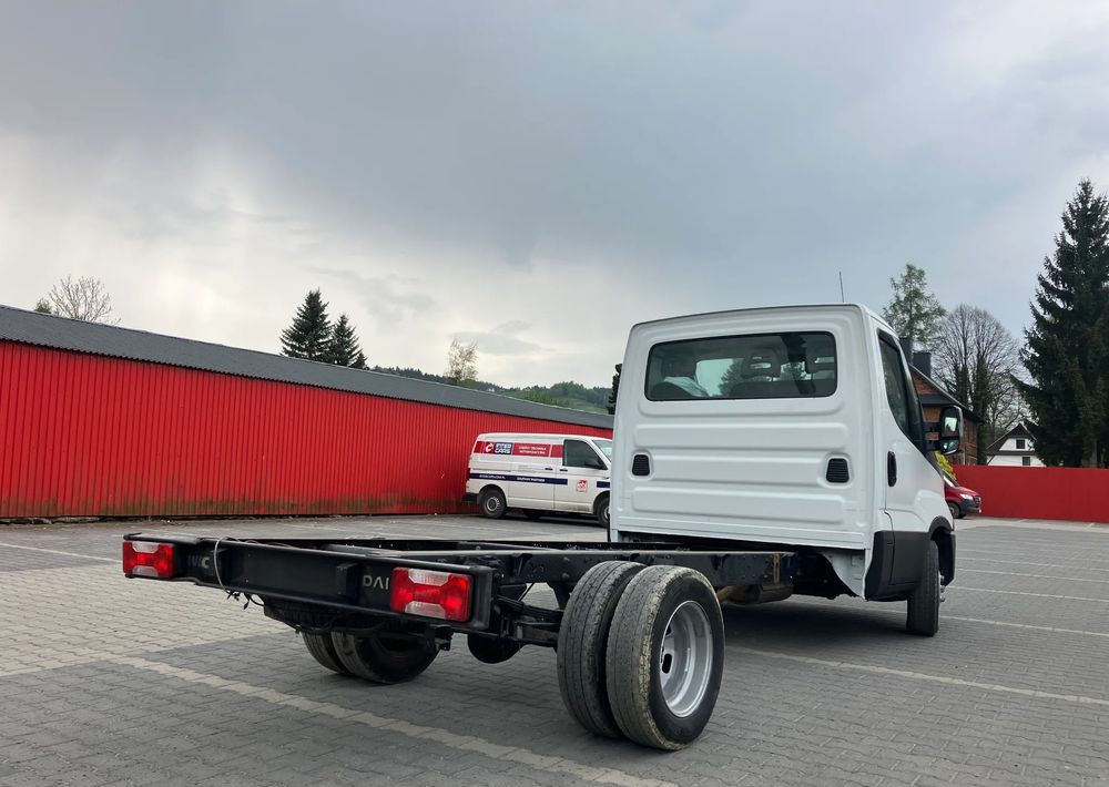 Iveco DAILY 35C13 ramo do zabudowy kiper wywrotka - Kamion sa golom šasijom i zatvorenom kabinom: slika 3 Iveco DAILY 35C13 ramo do zabudowy kiper wywrotka - Kamion sa golom šasijom i zatvorenom kabinom: slika 3
