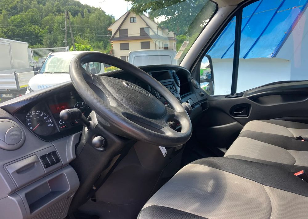 Iveco DAILY 35C13 ramo do zabudowy kiper wywrotka - Kamion sa golom šasijom i zatvorenom kabinom: slika 5 Iveco DAILY 35C13 ramo do zabudowy kiper wywrotka - Kamion sa golom šasijom i zatvorenom kabinom: slika 5