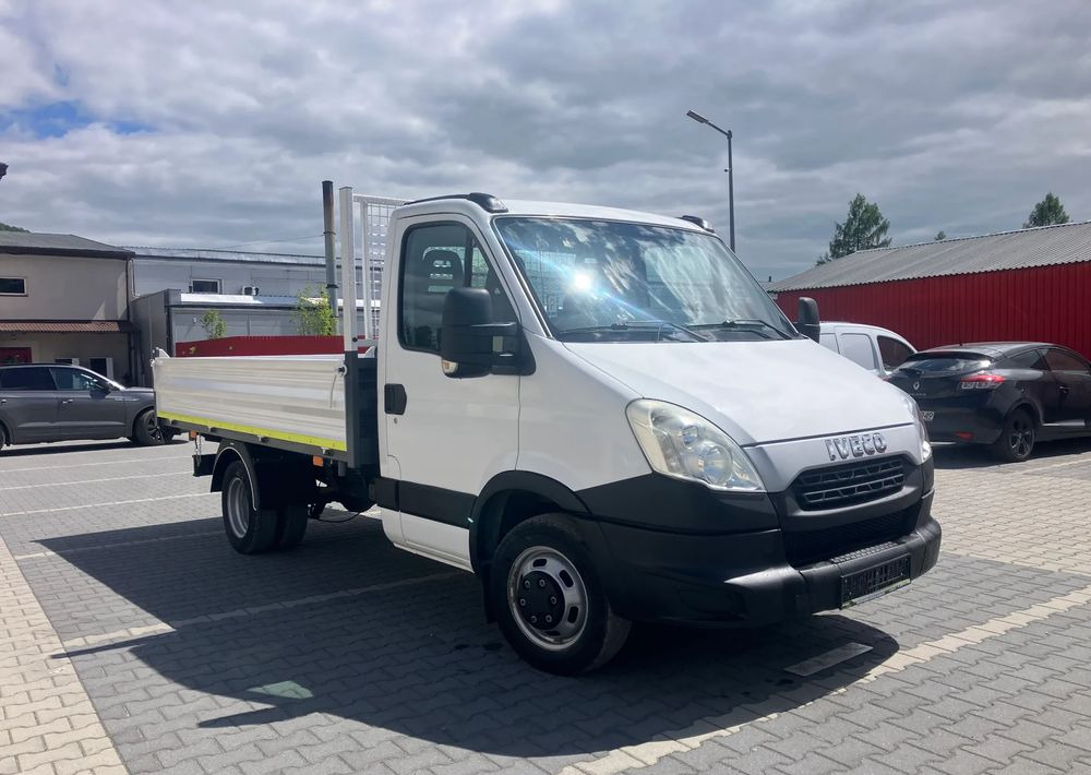 Iveco Iveco daily 35C13 wywrotka solidny kiper - Dostavno vozilo istovarivač: slika 4 Iveco Iveco daily 35C13 wywrotka solidny kiper - Dostavno vozilo istovarivač: slika 4