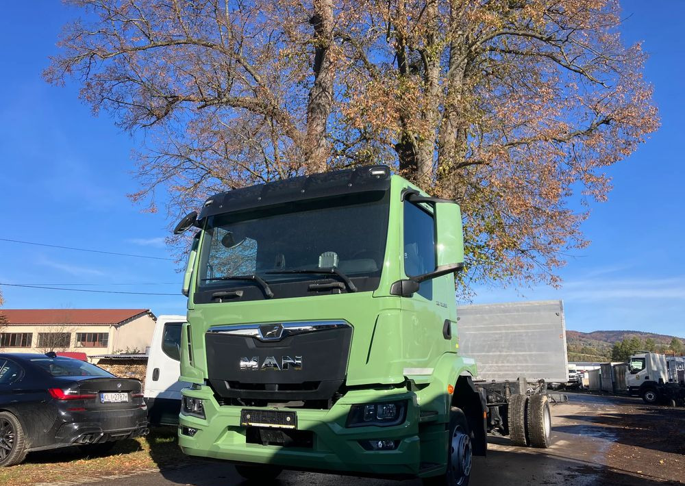 MAN MAN TGM 12.290 euro  6 ramo do zabudowy - Kamion sa golom šasijom i zatvorenom kabinom: slika 1 MAN MAN TGM 12.290 euro  6 ramo do zabudowy - Kamion sa golom šasijom i zatvorenom kabinom: slika 1