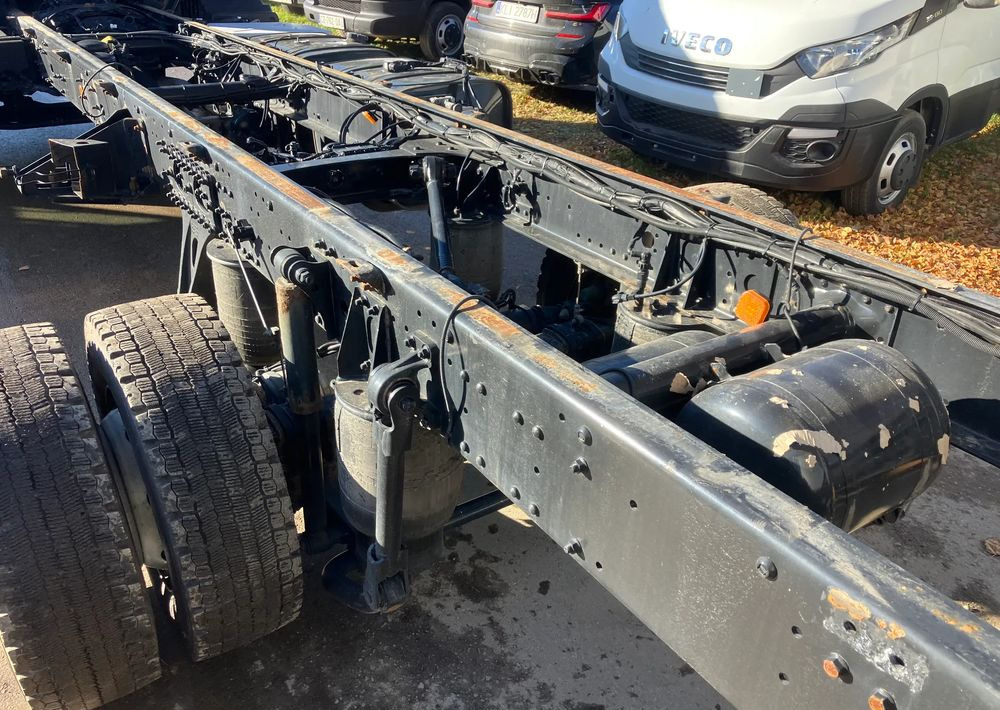 MAN MAN TGM 12.290 euro  6 ramo do zabudowy - Kamion sa golom šasijom i zatvorenom kabinom: slika 5 MAN MAN TGM 12.290 euro  6 ramo do zabudowy - Kamion sa golom šasijom i zatvorenom kabinom: slika 5