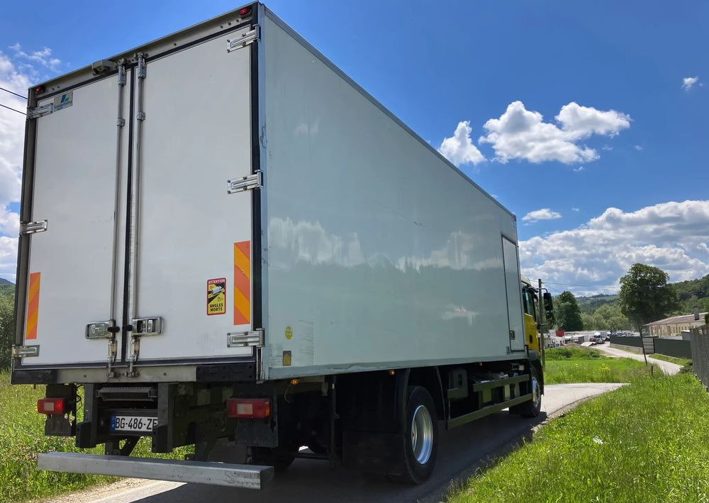 MAN MAN TGM 18.290 SYPIALKA chłodnia izoterma kontener - Hladnjača: slika 4 MAN MAN TGM 18.290 SYPIALKA chłodnia izoterma kontener - Hladnjača: slika 4