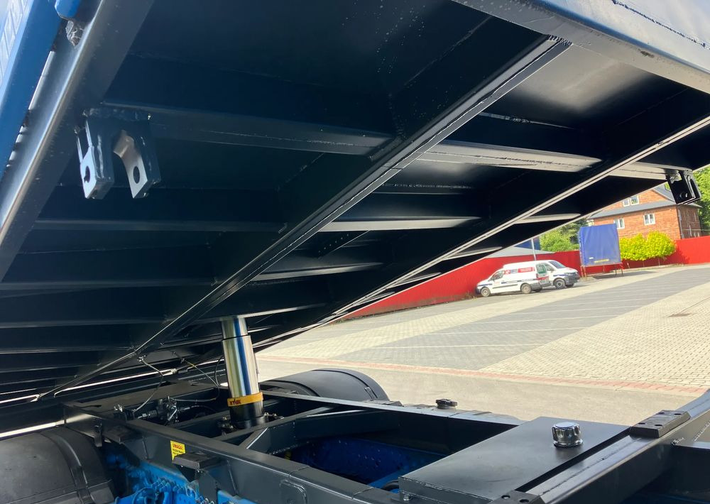 Mercedes-Benz ANTOS 1830 solidny kiper wywrotka blokada mostu - Istovarivač: slika 4 Mercedes-Benz ANTOS 1830 solidny kiper wywrotka blokada mostu - Istovarivač: slika 4