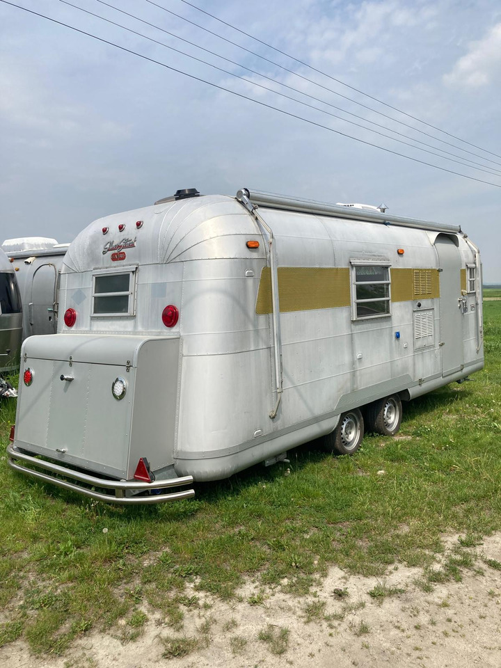 1968 Airstream Silver Streak 1968 Airstream Silver Streak – Fully Rebuilt Vintage Travel Trailer - Kamp prikolica: slika 2 1968 Airstream Silver Streak 1968 Airstream Silver Streak – Fully Rebuilt Vintage Travel Trailer - Kamp prikolica: slika 2
