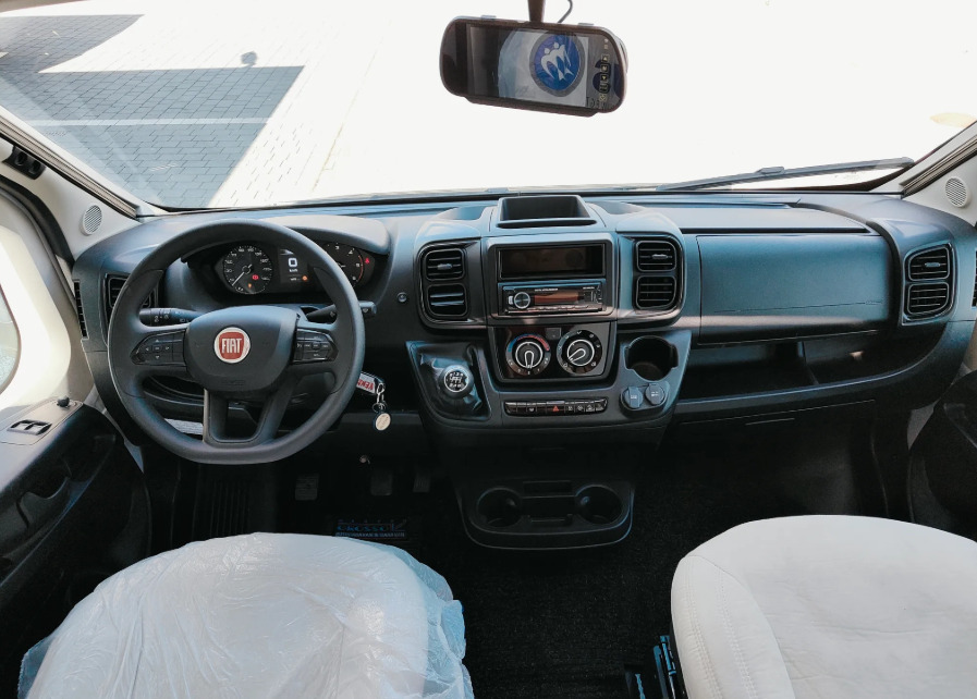 Elnagh Elnagh T-Loft 532 WINTER Alarm Solar Camera Air Conditioning Truma Diesel E FV23% Awning Remis Retrofitted Elnagh Elnagh T-Loft 532 WINTER Alarm Solar Camera Air Conditioning Truma Diesel E FV23% Awning Remis Retrofitted: slika 8