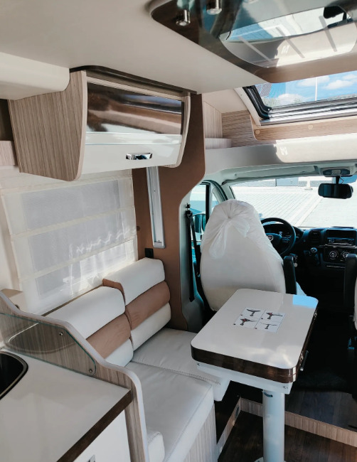 Elnagh Elnagh T-Loft 532 WINTER Alarm Solar Camera Air Conditioning Truma Diesel E FV23% Awning Remis Retrofitted Elnagh Elnagh T-Loft 532 WINTER Alarm Solar Camera Air Conditioning Truma Diesel E FV23% Awning Remis Retrofitted: slika 10