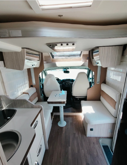 Elnagh Elnagh T-Loft 532 WINTER Alarm Solar Camera Air Conditioning Truma Diesel E FV23% Awning Remis Retrofitted Elnagh Elnagh T-Loft 532 WINTER Alarm Solar Camera Air Conditioning Truma Diesel E FV23% Awning Remis Retrofitted: slika 9