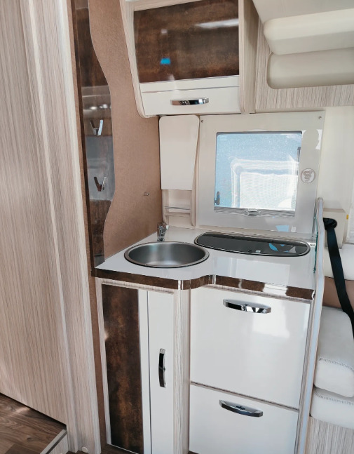 Elnagh Elnagh T-Loft 532 WINTER Alarm Solar Camera Air Conditioning Truma Diesel E FV23% Awning Remis Retrofitted Elnagh Elnagh T-Loft 532 WINTER Alarm Solar Camera Air Conditioning Truma Diesel E FV23% Awning Remis Retrofitted: slika 14