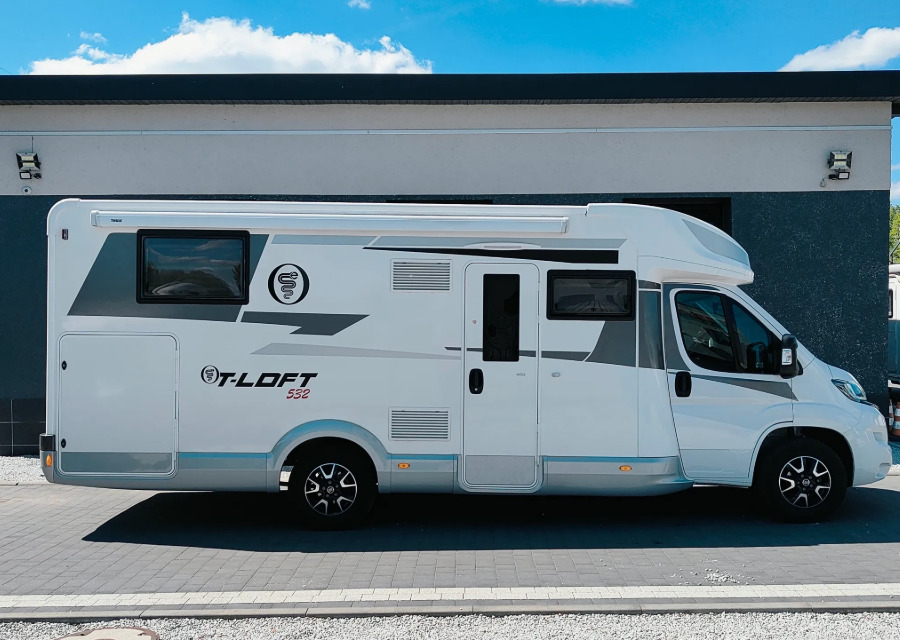 Elnagh Elnagh T-Loft 532 WINTER Alarm Solar Camera Air Conditioning Truma Diesel E FV23% Awning Remis Retrofitted - Kamp kombi: slika 3 Elnagh Elnagh T-Loft 532 WINTER Alarm Solar Camera Air Conditioning Truma Diesel E FV23% Awning Remis Retrofitted - Kamp kombi: slika 3