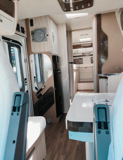 Elnagh Elnagh T-Loft 532 WINTER Alarm Solar Camera Air Conditioning Truma Diesel E FV23% Awning Remis Retrofitted Elnagh Elnagh T-Loft 532 WINTER Alarm Solar Camera Air Conditioning Truma Diesel E FV23% Awning Remis Retrofitted: slika 25