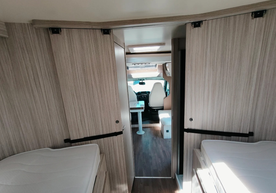Elnagh Elnagh T-Loft 532 WINTER Alarm Solar Camera Air Conditioning Truma Diesel E FV23% Awning Remis Retrofitted Elnagh Elnagh T-Loft 532 WINTER Alarm Solar Camera Air Conditioning Truma Diesel E FV23% Awning Remis Retrofitted: slika 20
