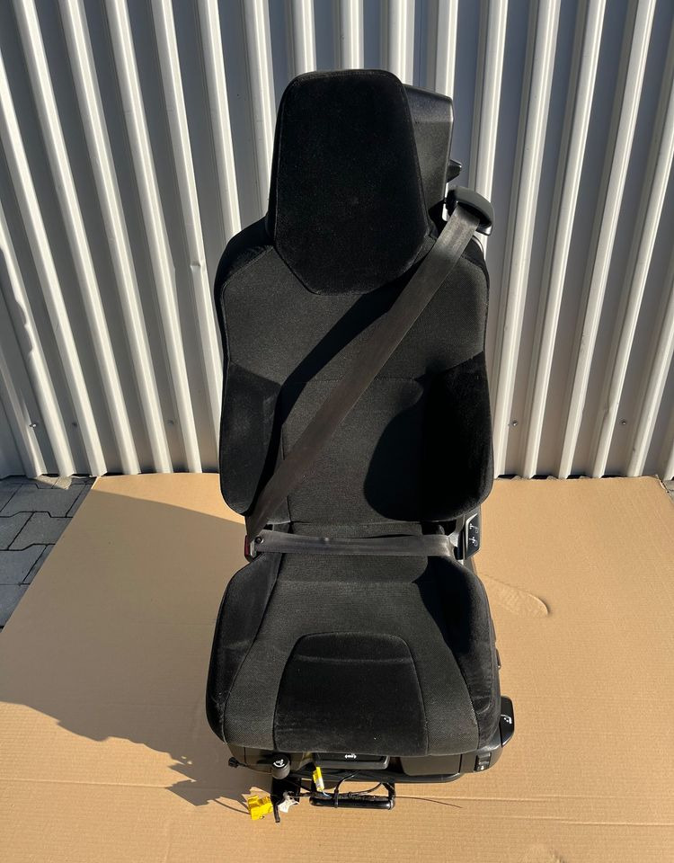 Fotel kierowcy MAN TG3 TGX nowy model siedzenie lewe - Kabina i enterijer za Kamion: slika 1 Fotel kierowcy MAN TG3 TGX nowy model siedzenie lewe - Kabina i enterijer za Kamion: slika 1