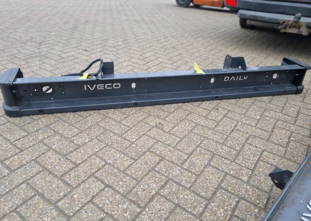 IVECO DAILY BELKA ZDERZAK TYŁ PARKTRONIC NOWY - Karoserija i eksterijer: slika 1 IVECO DAILY BELKA ZDERZAK TYŁ PARKTRONIC NOWY - Karoserija i eksterijer: slika 1
