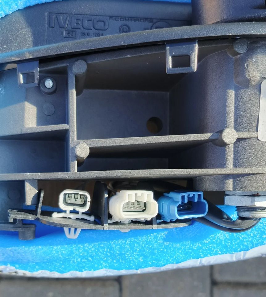 IVECO STRALIS LUSTERKO LEWE NOWE 5801765195 - Karoserija i eksterijer za Kamion: slika 2 IVECO STRALIS LUSTERKO LEWE NOWE 5801765195 - Karoserija i eksterijer za Kamion: slika 2