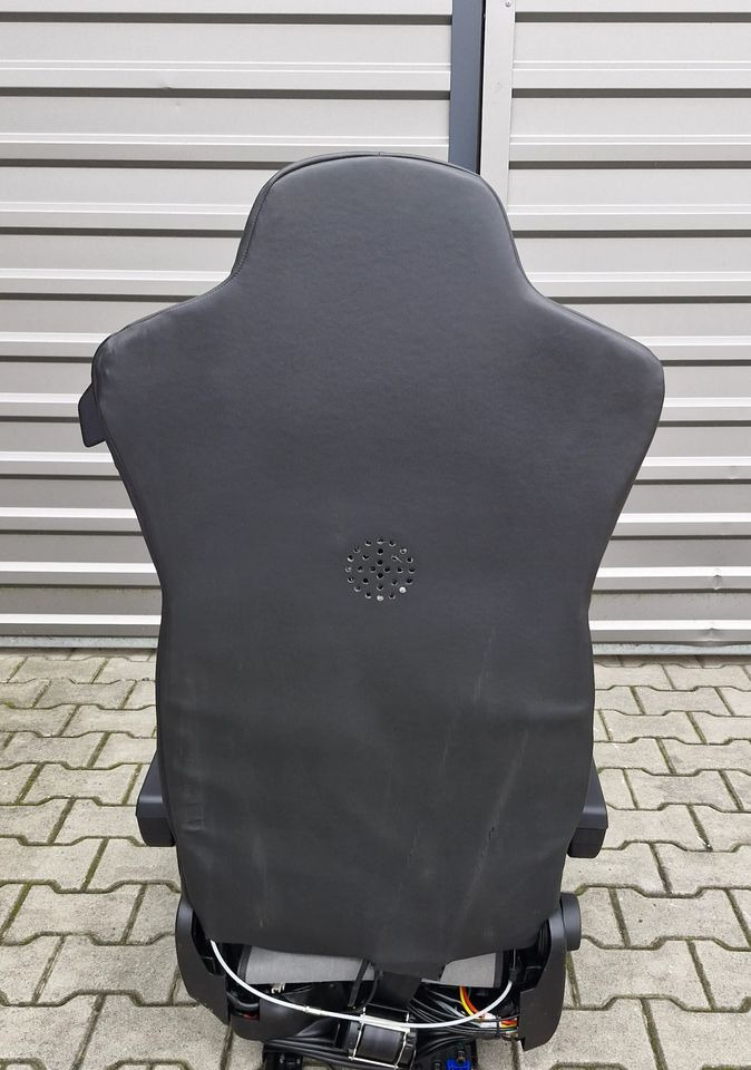 IVECO STRALIS S WAY FOTEL PASAŻERA - Kabina i enterijer: slika 5 IVECO STRALIS S WAY FOTEL PASAŻERA - Kabina i enterijer: slika 5