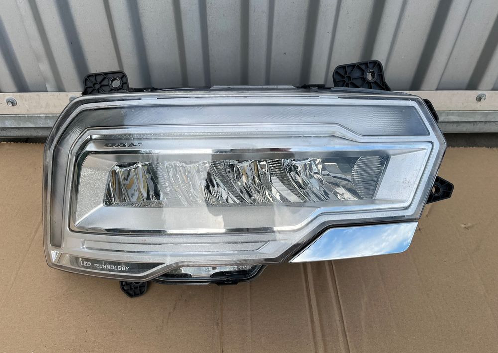 Lamp LED DAF XG XG+ XF prawa reflektor oryginał - Svetla/ Osvetljenje za Kamion: slika 1 Lamp LED DAF XG XG+ XF prawa reflektor oryginał - Svetla/ Osvetljenje za Kamion: slika 1
