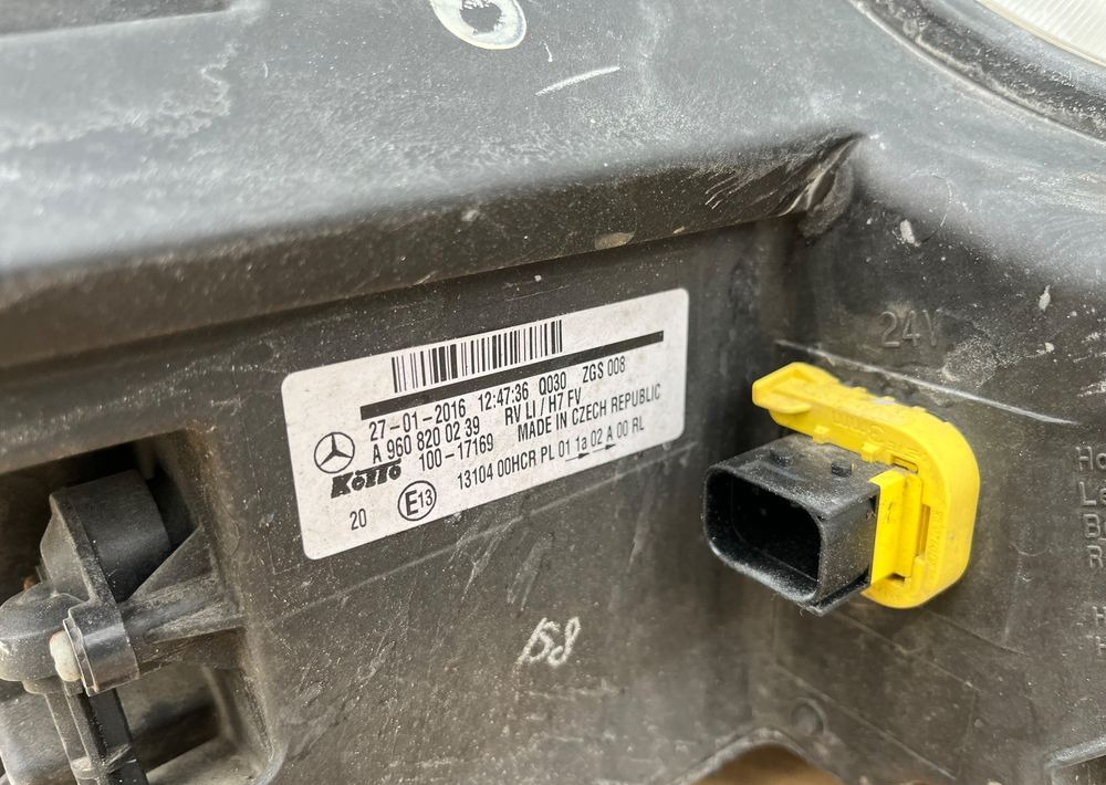 Lampa Mercedes Actros MP4 euro 6 MP 4 reflektor lewy - Svetla/ Osvetljenje za Kamion: slika 3 Lampa Mercedes Actros MP4 euro 6 MP 4 reflektor lewy - Svetla/ Osvetljenje za Kamion: slika 3