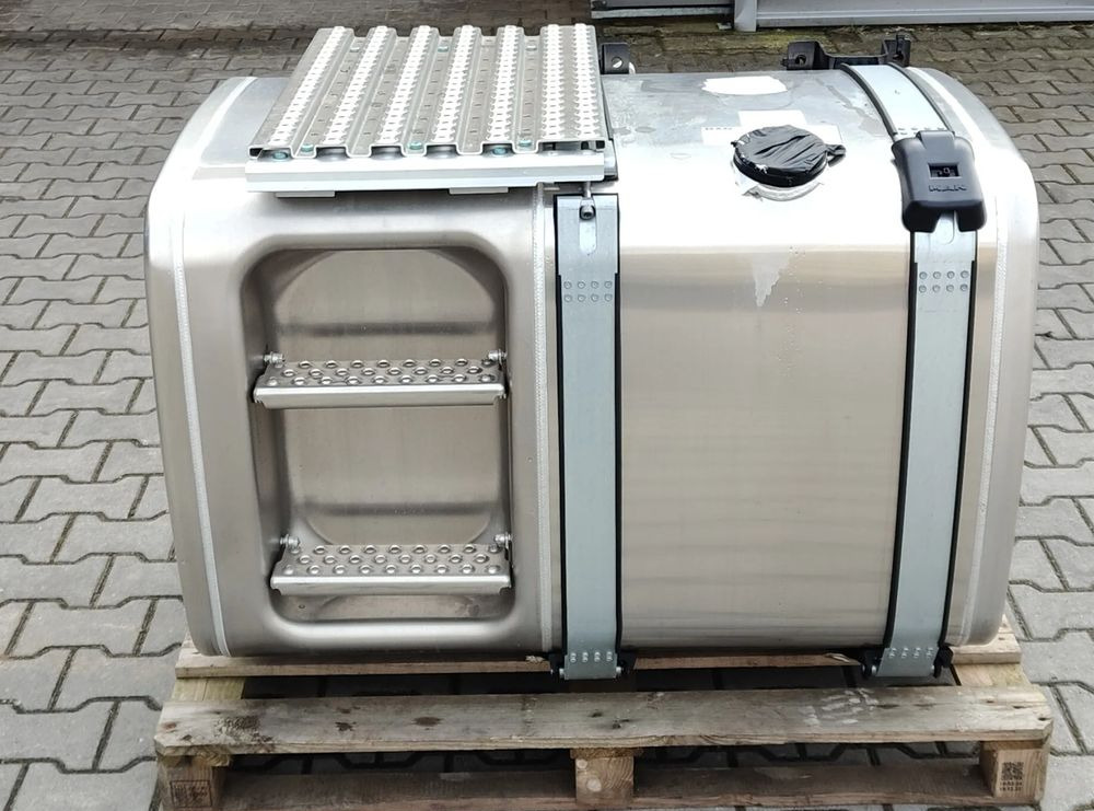 MAN TG3 TGX TGS ZBIORNIK PALIWA KOMPLETNY 460L NOWY - Rezervoar za gorivo za Kamion: slika 1 MAN TG3 TGX TGS ZBIORNIK PALIWA KOMPLETNY 460L NOWY - Rezervoar za gorivo za Kamion: slika 1