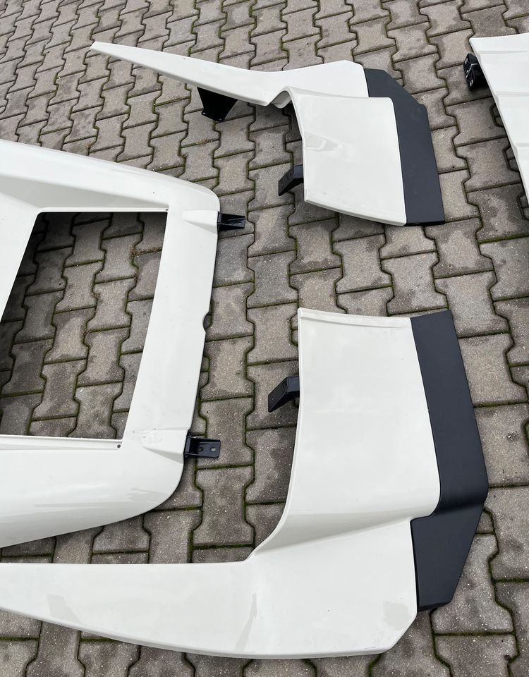 NOWY komplet spoilerów MAN TGX TG3 lift GM owiewki spoilery z gumami - Karoserija i eksterijer za Kamion: slika 3 NOWY komplet spoilerów MAN TGX TG3 lift GM owiewki spoilery z gumami - Karoserija i eksterijer za Kamion: slika 3