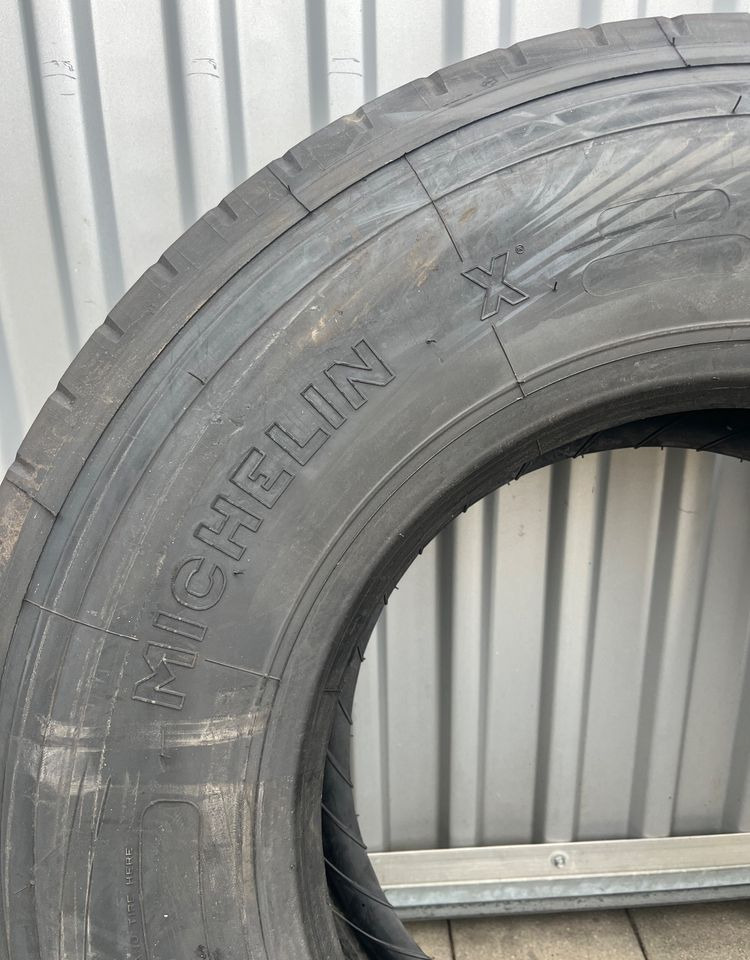 Opony Michelin X 10 R 17.5 jak NOWE - Guma za Kamion: slika 2 Opony Michelin X 10 R 17.5 jak NOWE - Guma za Kamion: slika 2