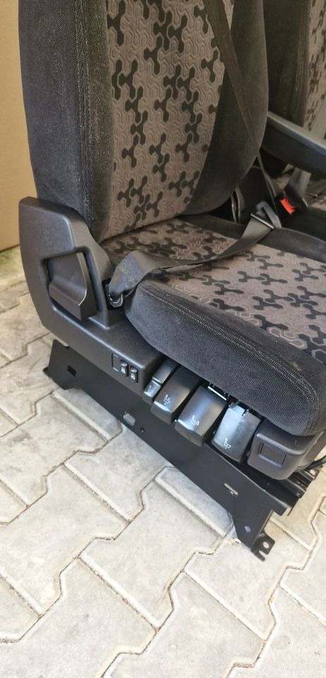 SCANIA R S FOTEL FOTELE KOMPLET - Sedište za Kamion: slika 3 SCANIA R S FOTEL FOTELE KOMPLET - Sedište za Kamion: slika 3