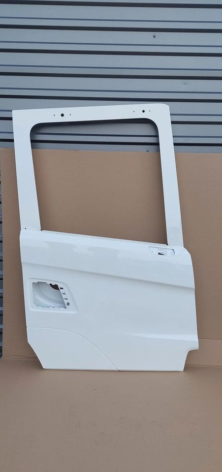 SCANIA R S L NOWY MODEL DRZWI PRAWE - Vrata i delovi za Kamion: slika 1 SCANIA R S L NOWY MODEL DRZWI PRAWE - Vrata i delovi za Kamion: slika 1