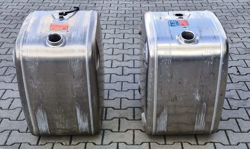 SCANIA R S ZBIORNIK PALIWA 200L NOWY - Rezervoar za gorivo za Kamion: slika 1 SCANIA R S ZBIORNIK PALIWA 200L NOWY - Rezervoar za gorivo za Kamion: slika 1