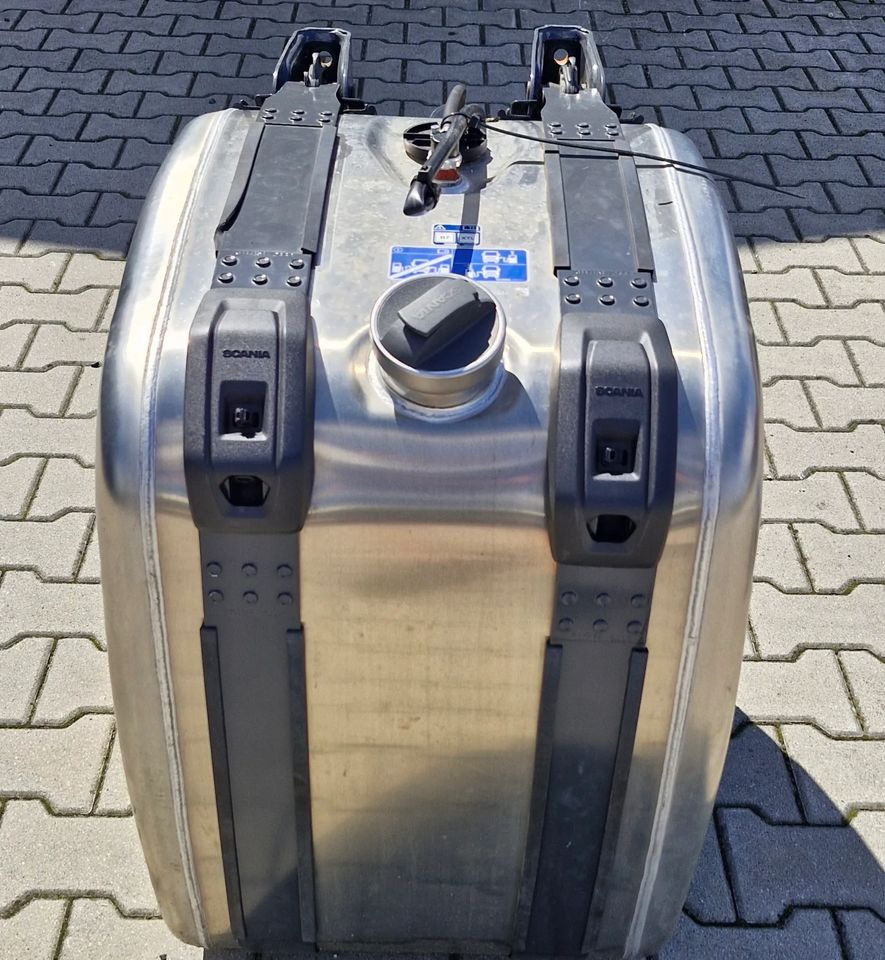 SCANIA R S ZBIORNIK PALIWA 220L NOWY - Obrada goriva/ Dostava goriva: slika 1 SCANIA R S ZBIORNIK PALIWA 220L NOWY - Obrada goriva/ Dostava goriva: slika 1