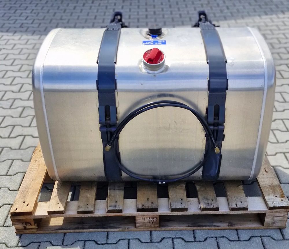 SCANIA R S ZBIORNIK PALIWA 395L NOWY - Rezervoar za gorivo za Kamion: slika 1 SCANIA R S ZBIORNIK PALIWA 395L NOWY - Rezervoar za gorivo za Kamion: slika 1