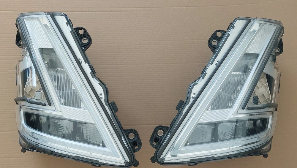 VOLVO FH 5 LAMPA PRZEDNIA FULL LED - Prednja svetla za Kamion: slika 1 VOLVO FH 5 LAMPA PRZEDNIA FULL LED - Prednja svetla za Kamion: slika 1