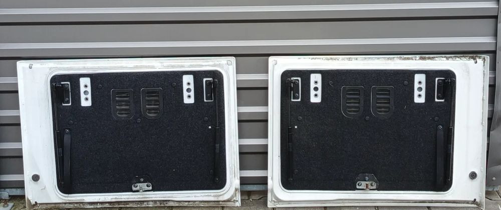 VOLVO FH4 DRZWICZKI KLAPA SCHOWKA - Karoserija i eksterijer za Kamion: slika 2 VOLVO FH4 DRZWICZKI KLAPA SCHOWKA - Karoserija i eksterijer za Kamion: slika 2