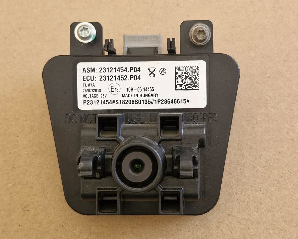 VOLVO FH4 KAMERA RADAR 23121454.P04 - Kabina i enterijer: slika 1 VOLVO FH4 KAMERA RADAR 23121454.P04 - Kabina i enterijer: slika 1