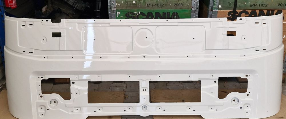 VOLVO FH4 MASKA ATRAPA - Hauba za Kamion: slika 1 VOLVO FH4 MASKA ATRAPA - Hauba za Kamion: slika 1