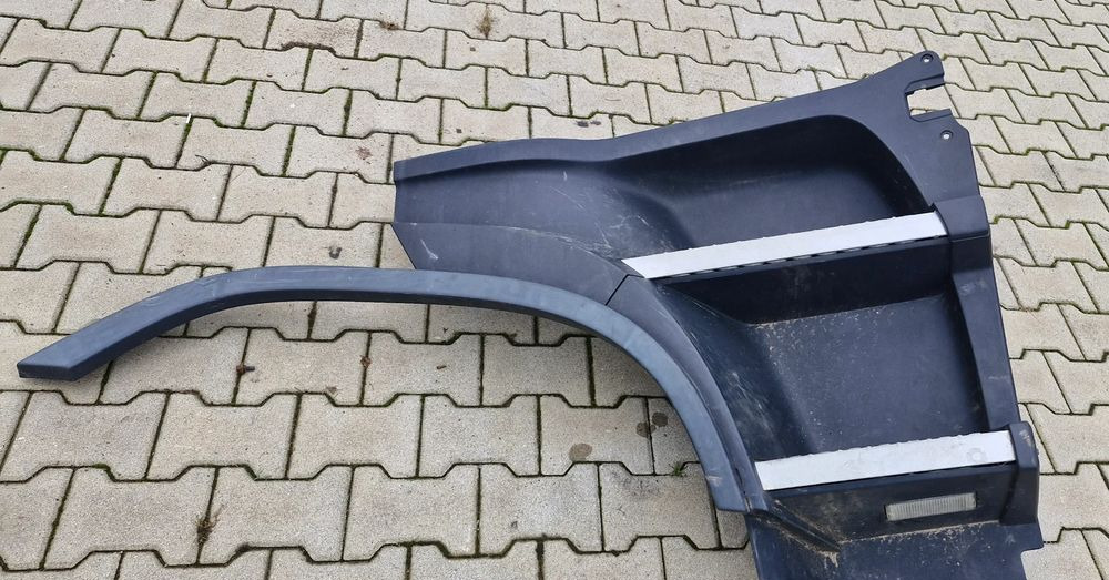 VOLVO FH4 STOPNICA KOMPLETNA PRAWA LEWA - Karoserija i eksterijer: slika 2 VOLVO FH4 STOPNICA KOMPLETNA PRAWA LEWA - Karoserija i eksterijer: slika 2