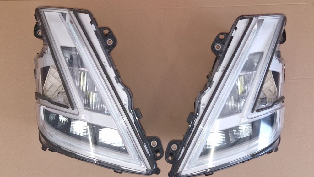 VOLVO FH5 LAMPA PRZEDNIA FULL LED 23752680 23752678 24056515 - Prednja svetla za Kamion: slika 1 VOLVO FH5 LAMPA PRZEDNIA FULL LED 23752680 23752678 24056515 - Prednja svetla za Kamion: slika 1