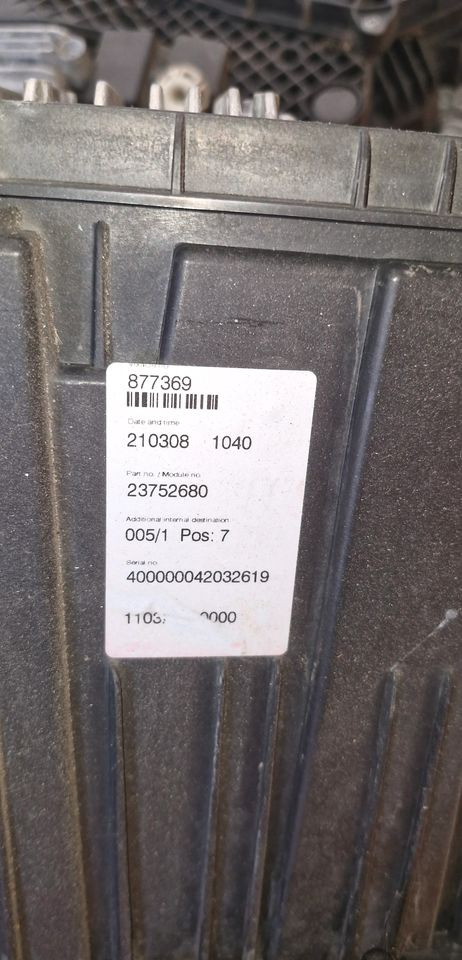 VOLVO FH5 LAMPA PRZEDNIA FULL LED 23752680 23752678 24056515 - Prednja svetla za Kamion: slika 4 VOLVO FH5 LAMPA PRZEDNIA FULL LED 23752680 23752678 24056515 - Prednja svetla za Kamion: slika 4