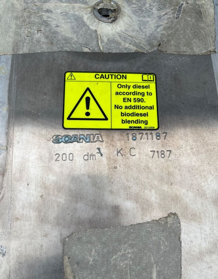 Zbiornik paliwa Scania R S 200L bak 1871187 jak NOWY - Obrada goriva/ Dostava goriva za Kamion: slika 4 Zbiornik paliwa Scania R S 200L bak 1871187 jak NOWY - Obrada goriva/ Dostava goriva za Kamion: slika 4