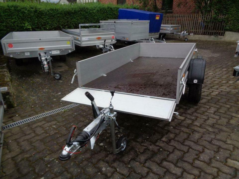 Böckmann PKW-Anhänger, 1,35 to. Einachs, Stirnwandklappe100 km/h - Prikolica za automobil: slika 2 Böckmann PKW-Anhänger, 1,35 to. Einachs, Stirnwandklappe100 km/h - Prikolica za automobil: slika 2