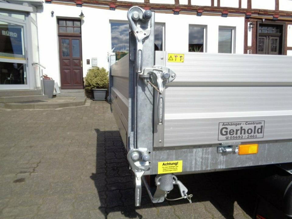 Prikolica istovarivača Böckmann PKW-Anhänger Elektro-Dreiseitenkipper, 3,0 to: slika 13