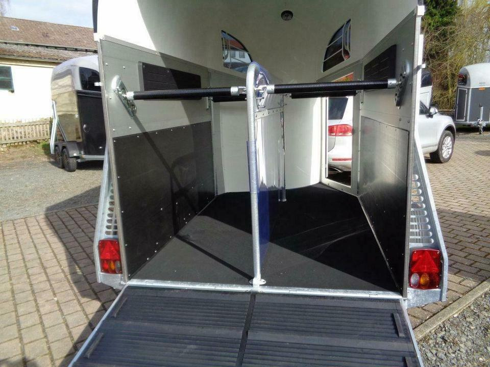 Böckmann Pferdeanhänger, Champion R, ALUBODEN, SaKa, 100 km/h - Prikolica za konje: slika 4 Böckmann Pferdeanhänger, Champion R, ALUBODEN, SaKa, 100 km/h - Prikolica za konje: slika 4