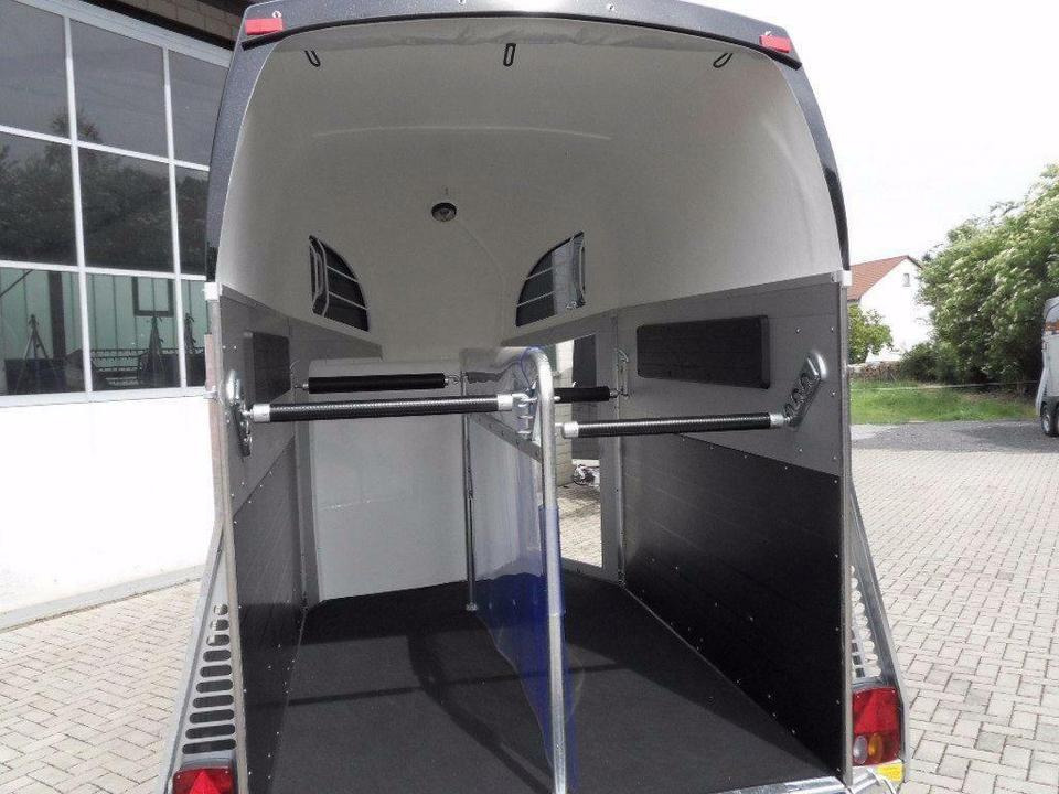 Prikolica za konje Böckmann Pferdeanhänger Champion R, Flügeltürkombi: slika 8 Prikolica za konje Böckmann Pferdeanhänger Champion R, Flügeltürkombi: slika 8