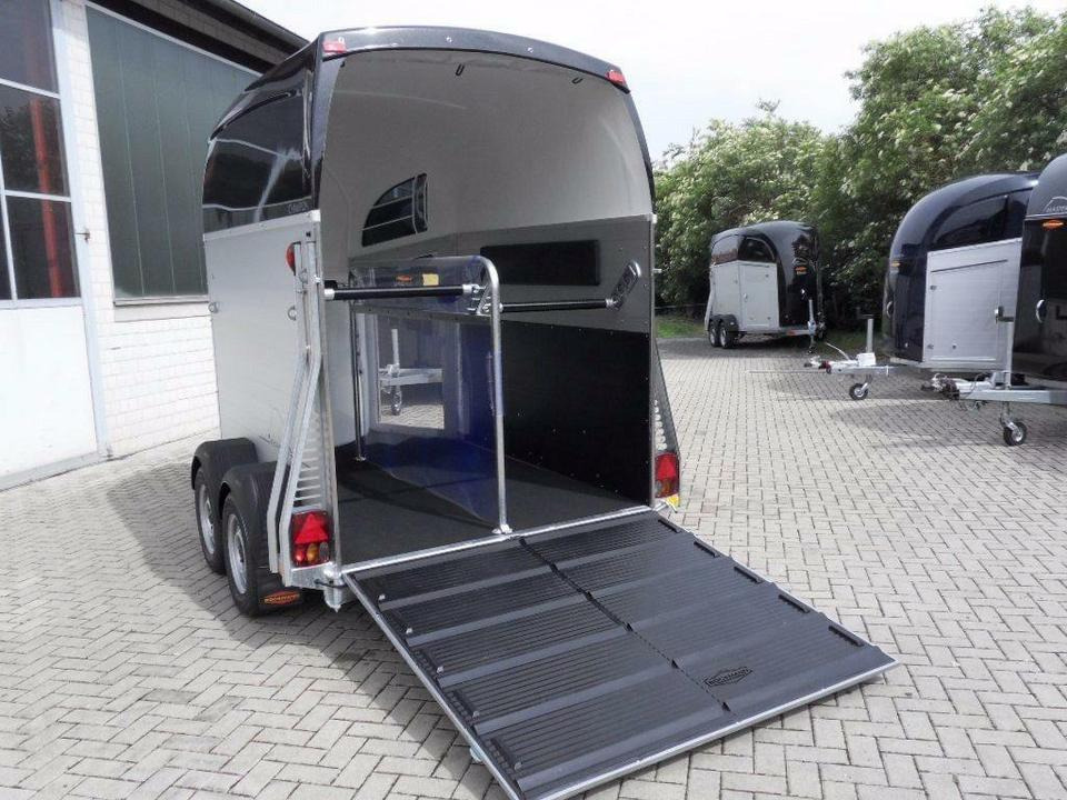 Prikolica za konje Böckmann Pferdeanhänger Champion R, Flügeltürkombi: slika 9 Prikolica za konje Böckmann Pferdeanhänger Champion R, Flügeltürkombi: slika 9