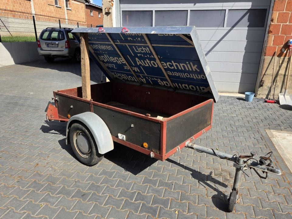 PKW-Anhänger mit Deckel Stützrad TÜV Neu 600 kg - Prikolica za automobil: slika 1 PKW-Anhänger mit Deckel Stützrad TÜV Neu 600 kg - Prikolica za automobil: slika 1